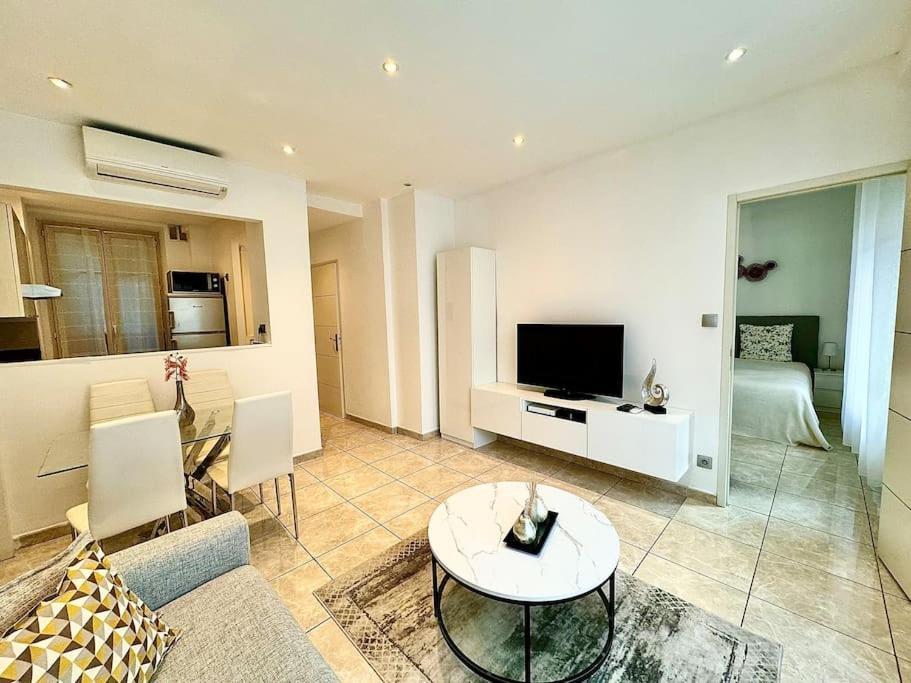 1 - 13p Appartement *